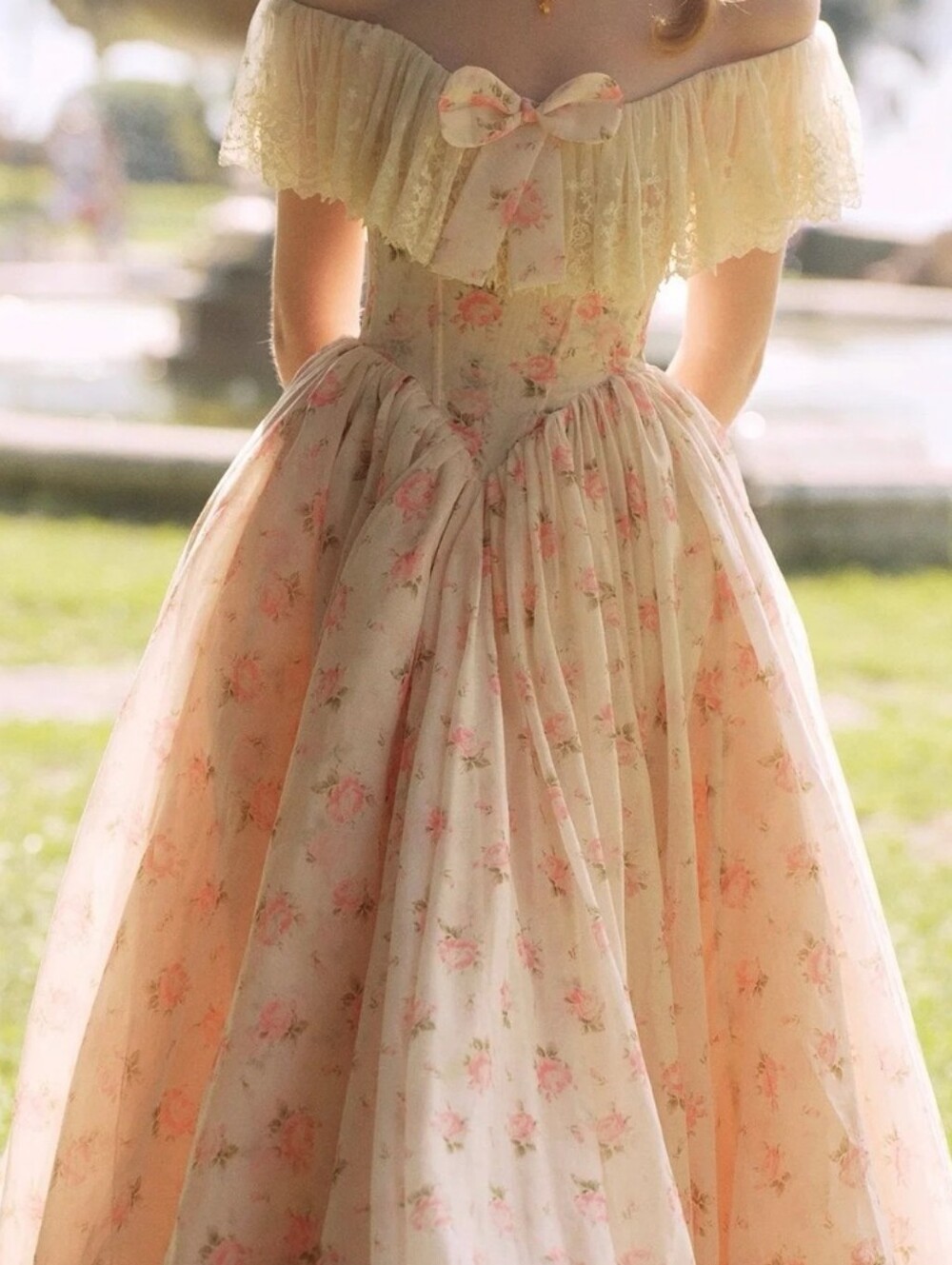 Lacemade Princess Sissi Gown - Picture 6 of 8